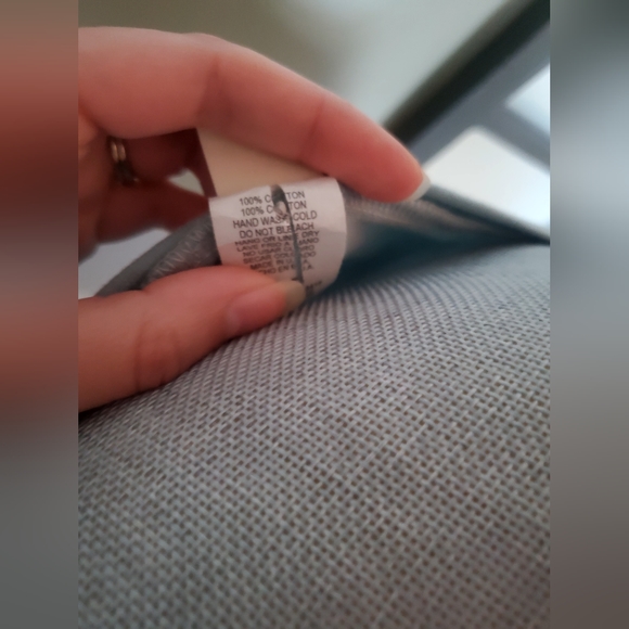 NEW boutique longsleeve puff shoulder tee shirt - Picture 6 of 6